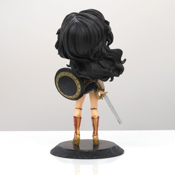 WonderWoman theme bracelet with figurine included. - Picture 6 of 6